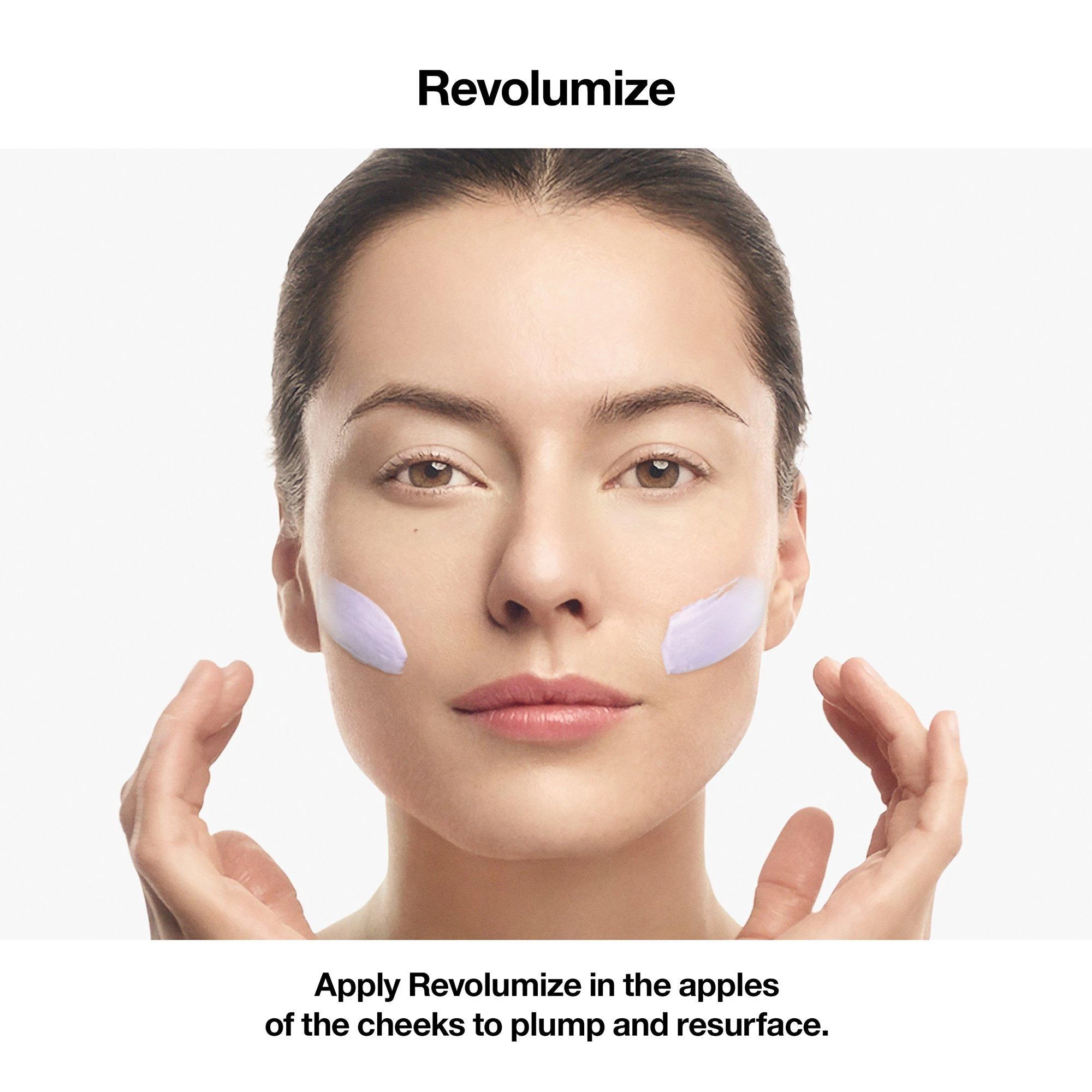 Clinique Smart Clinical MD Multi-Dimensional Age Transformer Revolumize