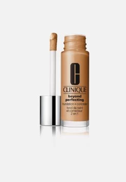 Clinique Beyond Perfecting™ Foundation And Concealer - Cream Caramel